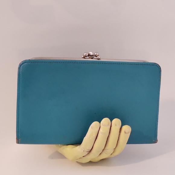 Vintage ST. THOMAS Folded Wallet - Picture 6 of 6